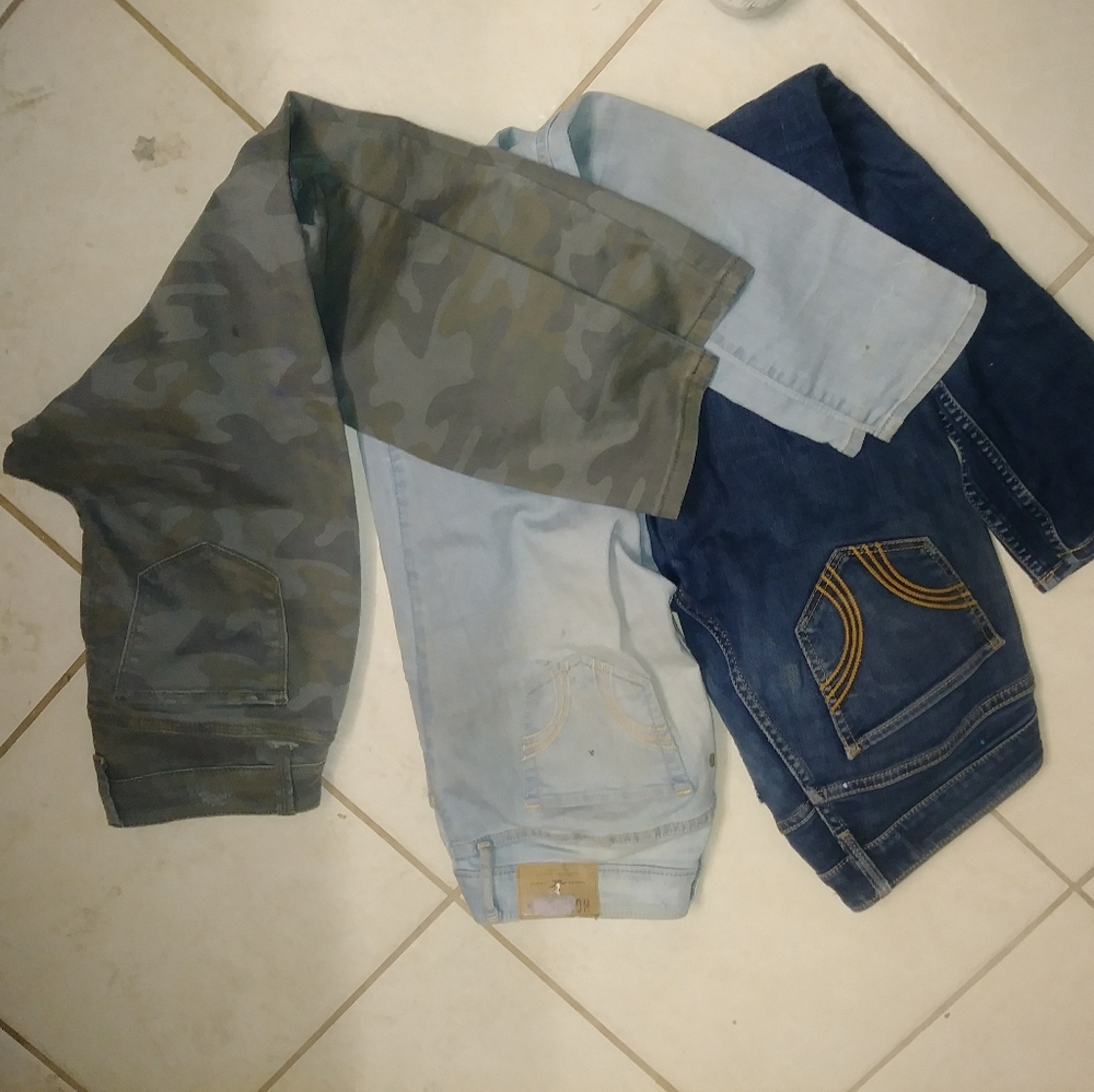 COPY - SIZE 26 PANTS LOT!! HOLLISTER